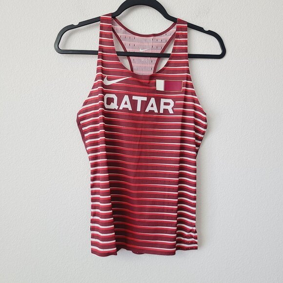 NEW Nike Womens Pro Elite Qatar Running Singlet CI8137-611 Size S Red